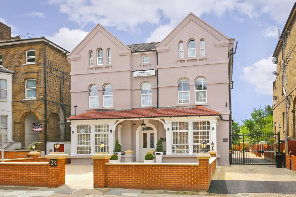 Imperial Guest House Ltd. Hounslow Bagian luar foto